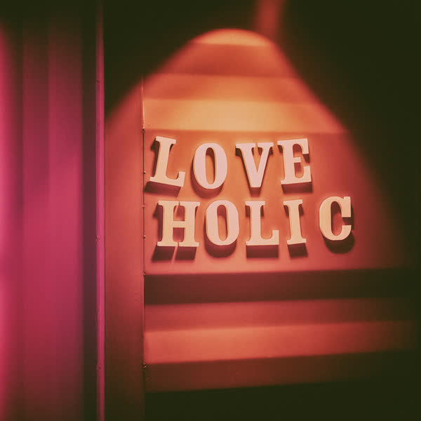Loveholic